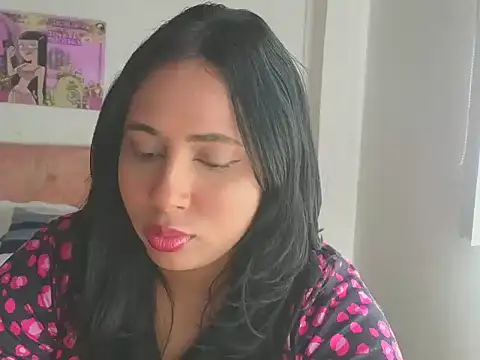 Snapshot of Valery__lovex chatting on 06/02/26, 03:03 Valery lovex online show from 06/02/26, 03:03