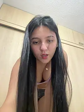 Camila sanchez25 online show from 02/06/26, 09:29