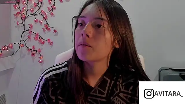 vanesita  online show from 06/24/26, 11:48