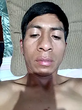 santhiago19 online show from 12/17/25, 12:16