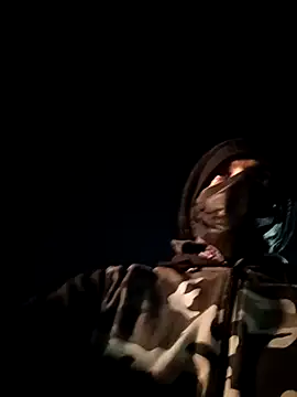 bnglrboy0886 online show from 12/18/25, 05:41