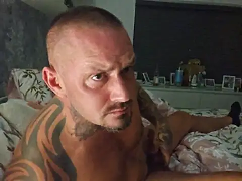 Snapshot of downndirty84 chatting on 05/20/26, 12:39 downndirty84 online show from 05/20/26, 12:39