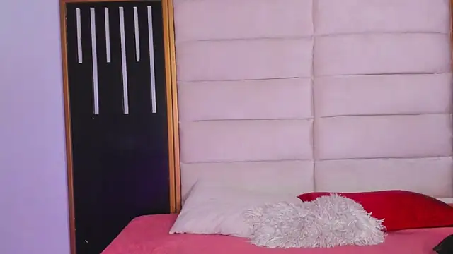 JuliMonroe19 online show from 03/11/26, 02:01