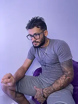 thedragonboyxxx online show from 12/18/25, 03:56