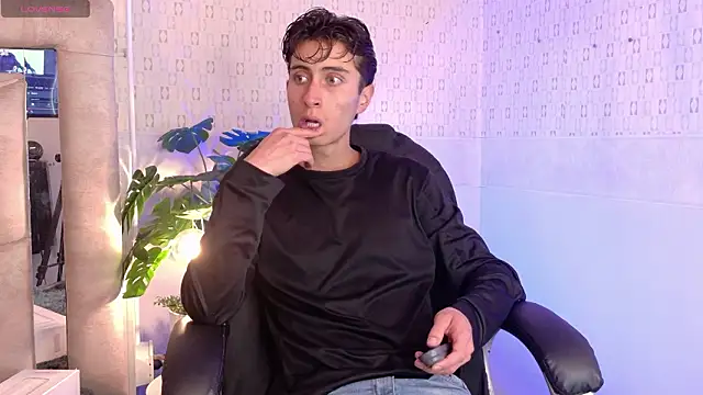 Ithan Skin online show from 02/24/26, 11:41