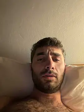 Snapshot of Josedmrx chatting on 12/17/25, 09:32 Josedmrx online show from 12/17/25, 09:32