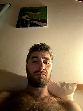 Snapshot of Josedmrx chatting on 12/18/25, 10:27 Josedmrx online show from 12/18/25, 10:27