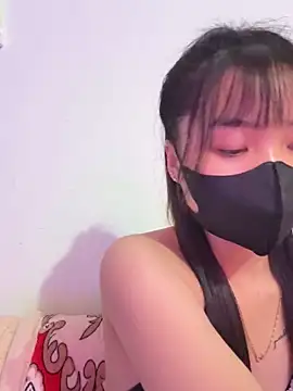 Snapshot of ___KARA___ chatting on 12/19/25, 12:50 KARA online show from 12/19/25, 12:50