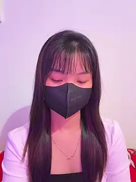 Snapshot of ___KARA___ chatting on 12/21/25, 08:38 KARA online show from 12/21/25, 08:38