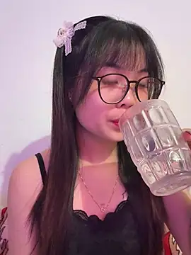 Snapshot of ___KARA___ chatting on 01/14/26, 01:00 KARA online show from 01/14/26, 01:00