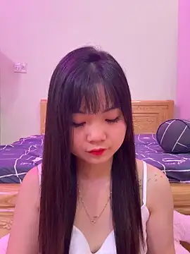 Snapshot of ___KARA___ chatting on 03/06/26, 09:28 KARA online show from 03/06/26, 09:28