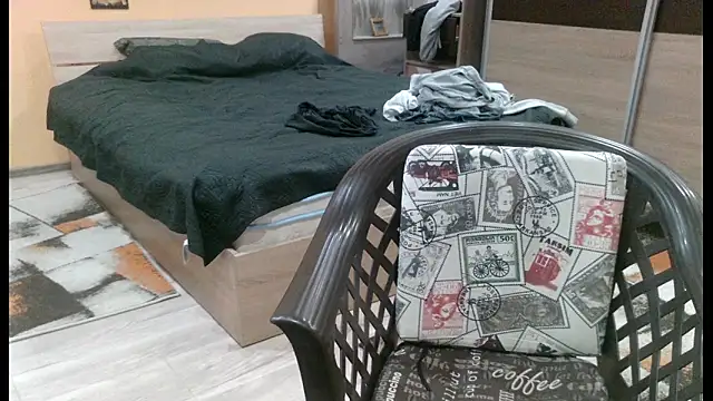 alieninhumanbody1 online show from 01/14/26, 02:28