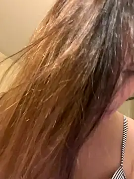 BellaBunny25 online show from 12/16/25, 06:40