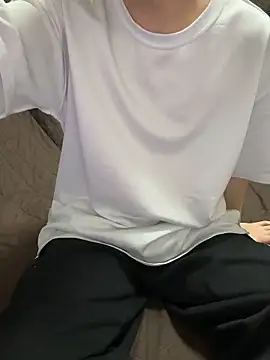 Snapshot of tubasa1216 chatting on 02/04/26, 11:49 tubasa1216 online show from 02/04/26, 11:49