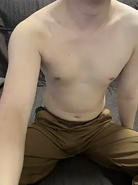 Snapshot of tubasa1216 chatting on 02/15/26, 11:52 tubasa1216 online show from 02/15/26, 11:52