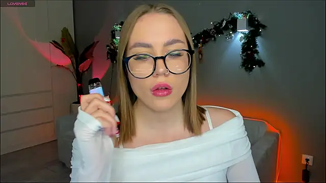 Snapshot of Aurelia_Voss chatting on 01/08/26, 08:11 Aurelia Voss online show from 01/08/26, 08:11