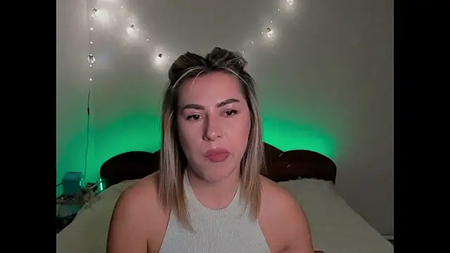 Snapshot of Roxi_Joy chatting on 01/10/26, 06:09 Roxi Joy online show from 01/10/26, 06:09