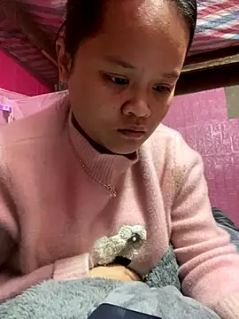 Snapshot of Thanhhuyen001 chatting on 12/19/25, 10:44 Thanhhuyen001 online show from 12/19/25, 10:44
