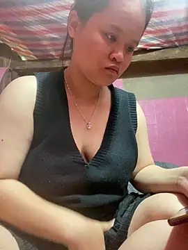 Snapshot of Thanhhuyen001 chatting on 12/21/25, 05:14 Thanhhuyen001 online show from 12/21/25, 05:14