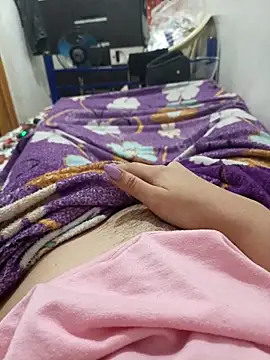 Snapshot of lwkfine chatting on 12/18/25, 02:56 lwkfine online show from 12/18/25, 02:56