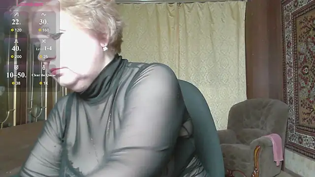Snapshot of Casey_peach chatting on 07/21/26, 04:31 Casey peach online show from 07/21/26, 04:31