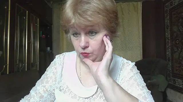 Snapshot of Casey_peach chatting on 07/25/26, 02:09 Casey peach online show from 07/25/26, 02:09