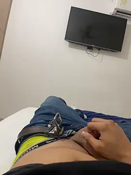 HotWhisper22 online show from 02/11/26, 05:40