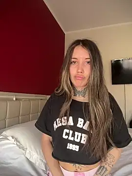 saphirafox online show from 03/24/26, 01:49