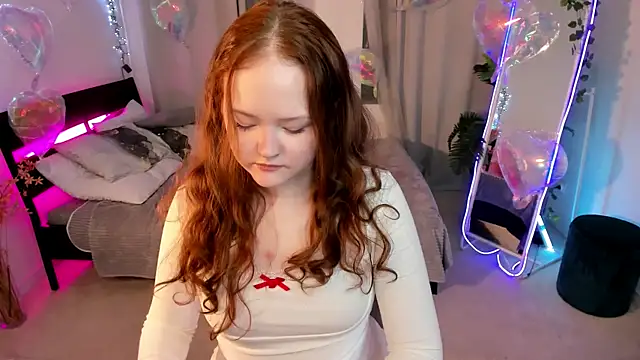 Snapshot of Yennefer__ chatting on 02/17/26, 10:23 Yennefer online show from 02/17/26, 10:23