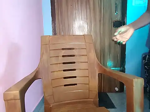 Snapshot of Mariya_000 chatting on 12/21/25, 07:04 Mariya 000 online show from 12/21/25, 07:04