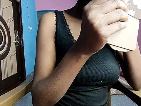 Snapshot of Mariya_000 chatting on 01/05/26, 06:11 Mariya 000 online show from 01/05/26, 06:11