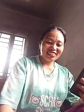 Snapshot of Maikha08 chatting on 05/10/26, 04:28 Maikha08 online show from 05/10/26, 04:28