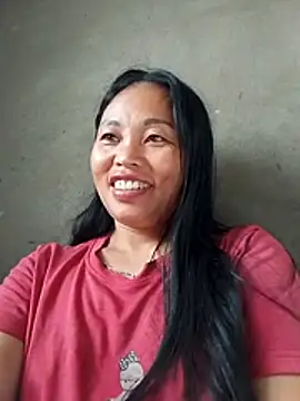 Snapshot of Maikha08 chatting on 05/19/26, 01:56 Maikha08 online show from 05/19/26, 01:56