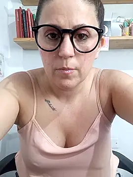 SofiEsteves online show from 04/21/26, 02:12