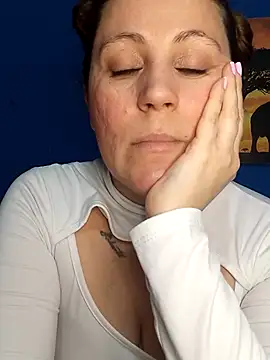 SofiEsteves online show from 06/28/26, 05:52