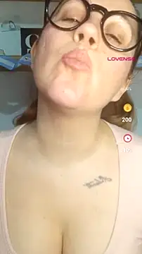 SofiEsteves online show from 07/17/26, 12:34