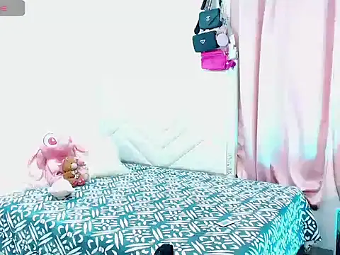 titania1502 online show from 12/19/25, 05:31