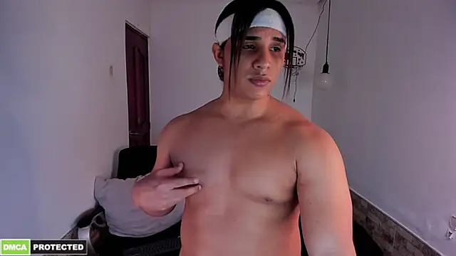 latinboyfit online show from 02/24/26, 04:43
