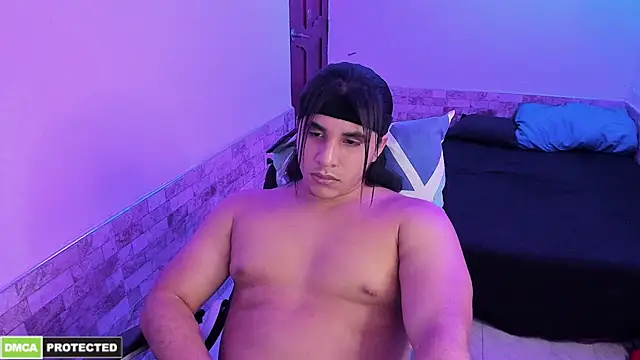 Snapshot of latinboyfit chatting on 05/02/26, 05:40 latinboyfit online show from 05/02/26, 05:40