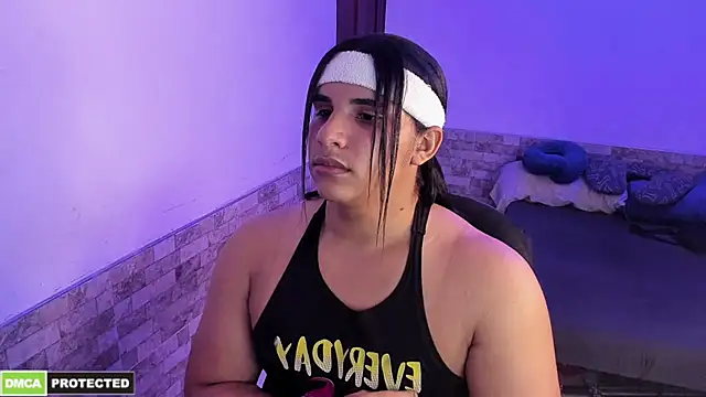Snapshot of latinboyfit chatting on 07/16/26, 05:13 latinboyfit online show from 07/16/26, 05:13