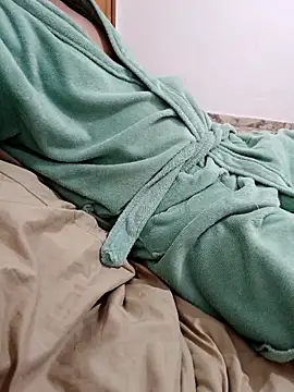 HotJXS online show from 12/17/25, 02:06