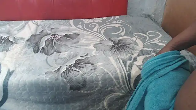 LaicyBrown76 online show from 04/01/26, 06:03