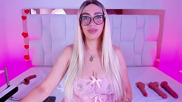 CamilleJuicy  online show from 04/20/26, 01:03