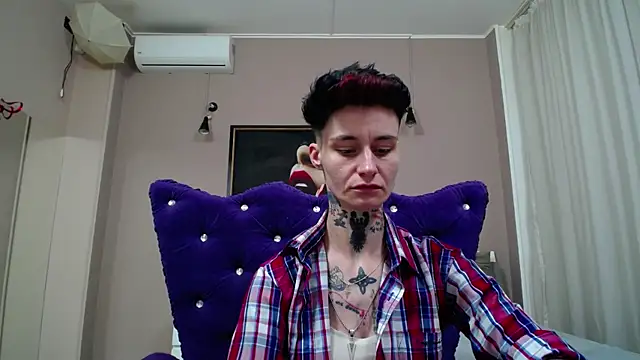 Snapshot of KennyXSX chatting on 06/05/26, 12:22 KennyXSX online show from 06/05/26, 12:22