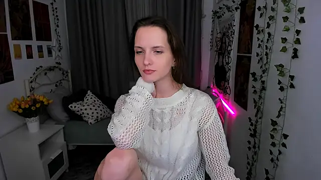 Snapshot of Ariadna_Shy chatting on 12/09/24, 02:45 Ariadna Shy online show from 12/09/24, 02:45