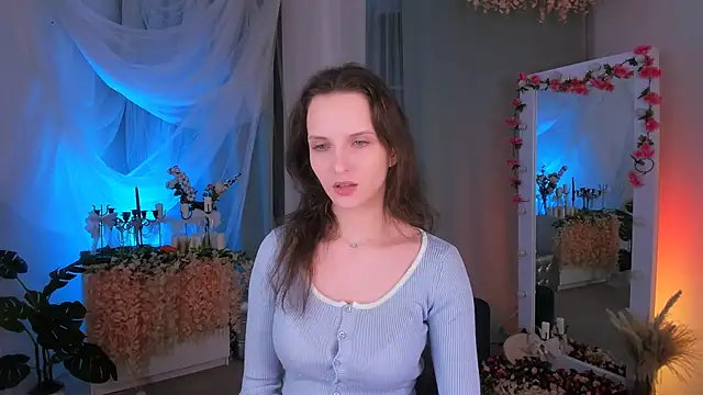 Snapshot of Ariadna_Shy chatting on 02/21/25, 10:37 Ariadna Shy online show from 02/21/25, 10:37