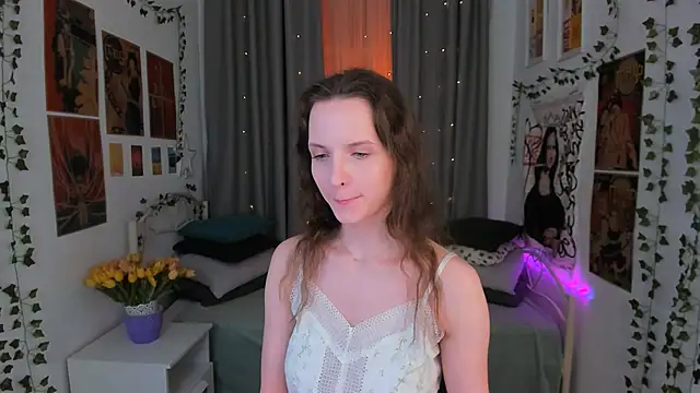 Snapshot of Ariadna_Shy chatting on 02/24/25, 01:46 Ariadna Shy online show from 02/24/25, 01:46