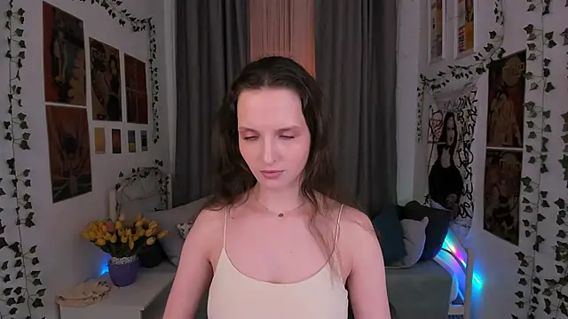 Snapshot of Ariadna_Shy chatting on 03/23/25, 06:26 Ariadna Shy online show from 03/23/25, 06:26