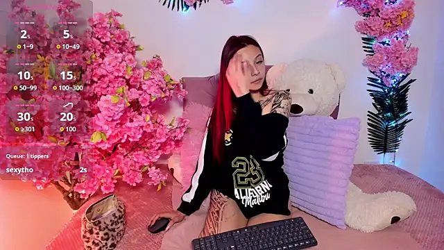 Nickie reed  online show from 02/23/26, 09:45