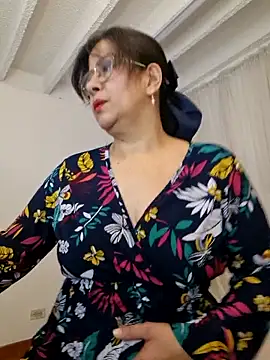 Snapshot of christy_ant chatting on 04/27/26, 05:44 christy ant online show from 04/27/26, 05:44